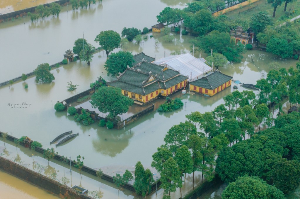 lu lut tai hue_hue ngap lut_mua lu tai hue_ mua nang tai hue_ngap lut hue 20256.jpg